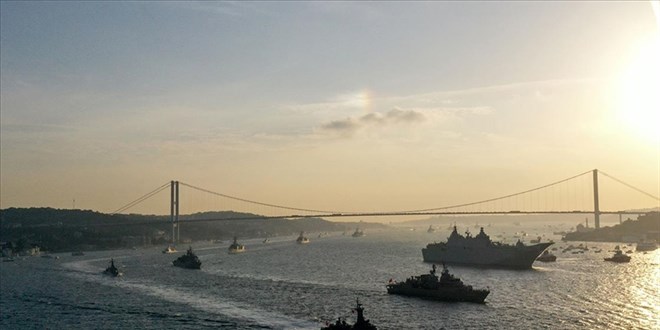 Dünyanın İncisi Boğaz'dan Günde 107 Gemi Geçti