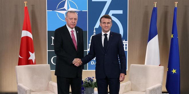 Cumhurbaşkanı Erdoğan, Macron ile görüştü