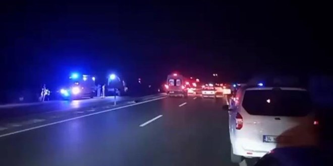 Erdek yolunda feci kaza! Ölü ve yaralılar var