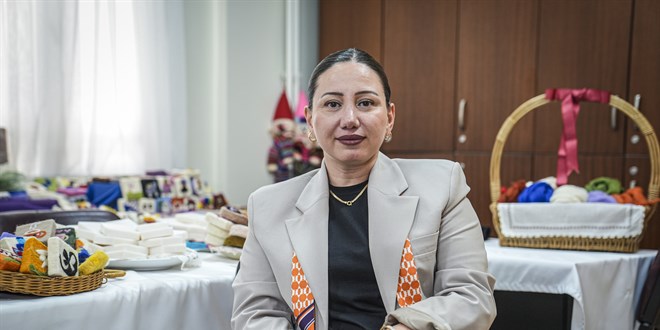 Devlet korumasındaki kız çocuklarına sanatla terapi