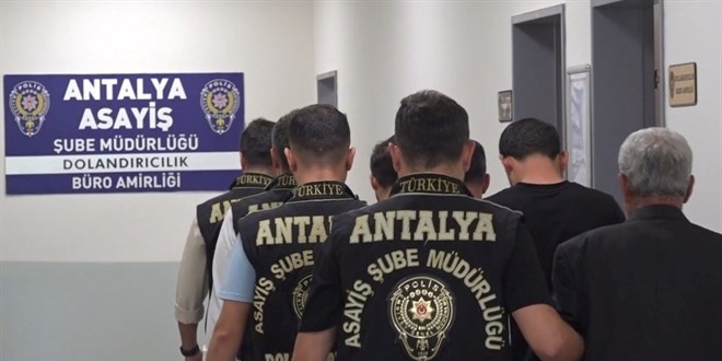 FETÖ yalanıyla 12,5 milyonluk altın dolandırıcılığına 3 tutuklama