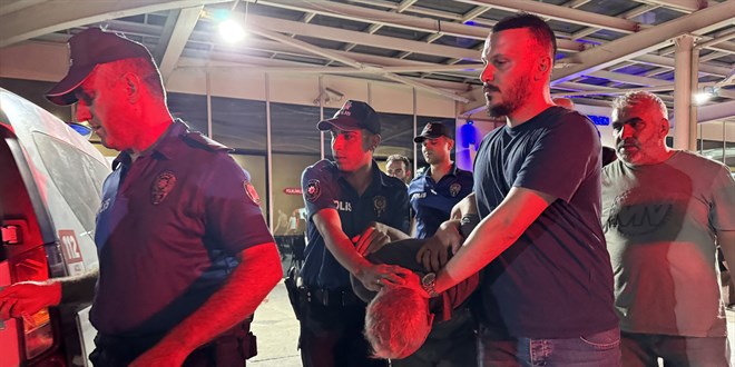 Baba ve 11 yaşındaki oğlunu tabancayla öldüren zanlı yakalandı