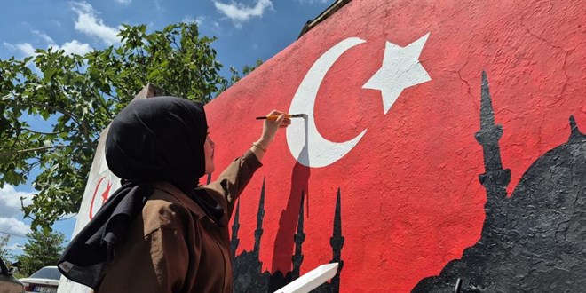 Resim öğretmeninin fırçasıyla mahallenin adı değişti