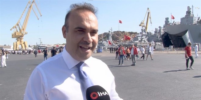 Bakan Kacır: Türk milleti karada olduğu gibi denizlerde de çok güçlü