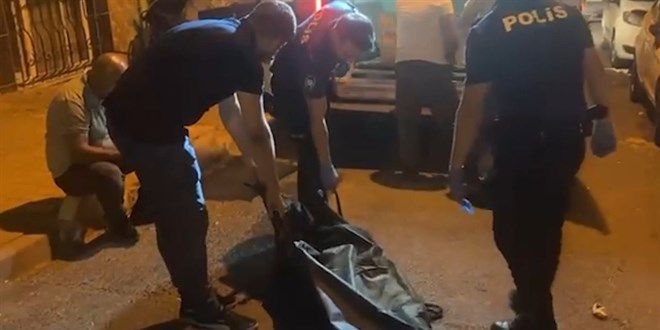 Balkondaki ceset, ekipleri harekete geçirdi