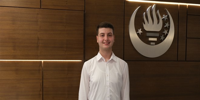 Depremin yaralarını sarıp, Türkiye 43'üncüsü oldu; tıp fakültesine yerleşti