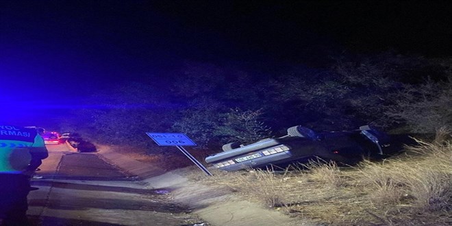 Tarsus'ta otomobil takla attı; 1 ölü, 3 ağır yaralı