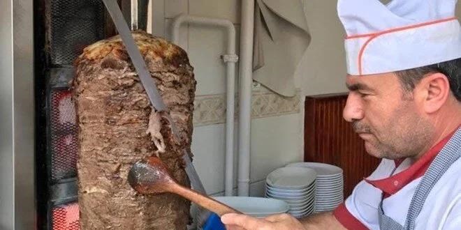 Döner ustası evinde asılı halde bulundu