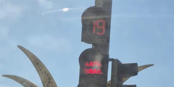 Niğde Belediyesi trafik ışıklarına yazdı: Katil İsrail