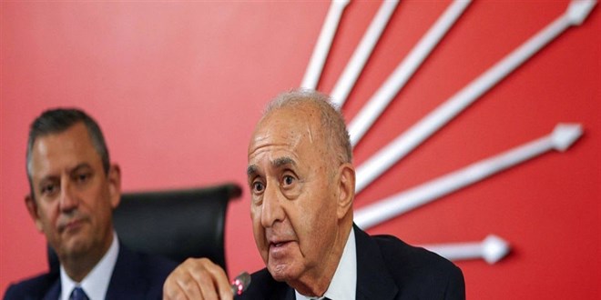 Hikmet Çetin, hastaneye kaldırıldı