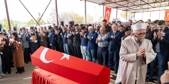 Trafik kazasında şehit olan jandarma astsubaya son görev