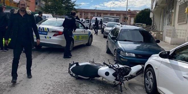 'Dur' ihtarına uymayan sürücü 2 polisi yaraladı!