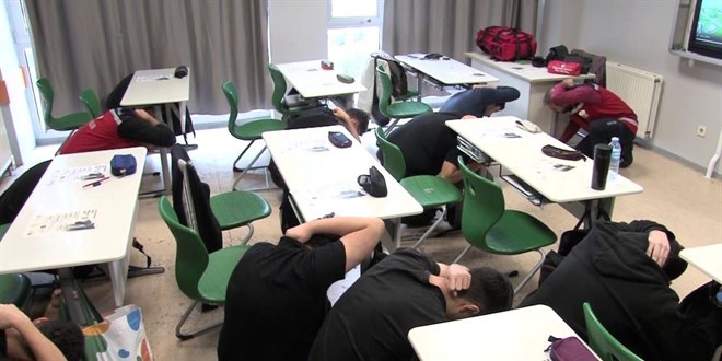 Okullarda afet alarmı: 3 milyon öğrenci aynı anda tatbikat yaptı