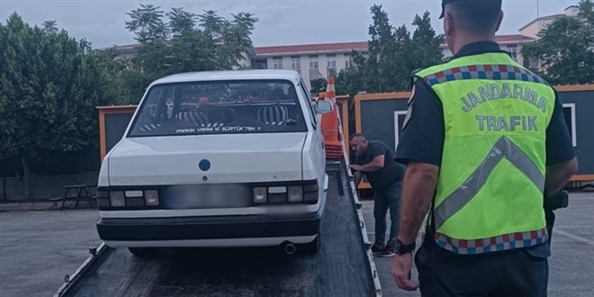 Antalya'da drift atan sürücüye 92 bin 784 lira ceza