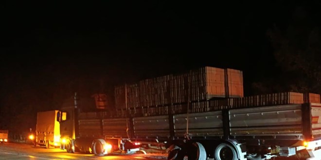 Burdur'da otomobille tırın çarpıştığı kazada 1 kişi öldü