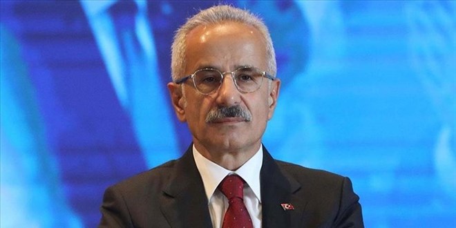 Bakan Uraloğlu : 5G ihalesinde 2,1 milyar dolar gelir elde edilecek