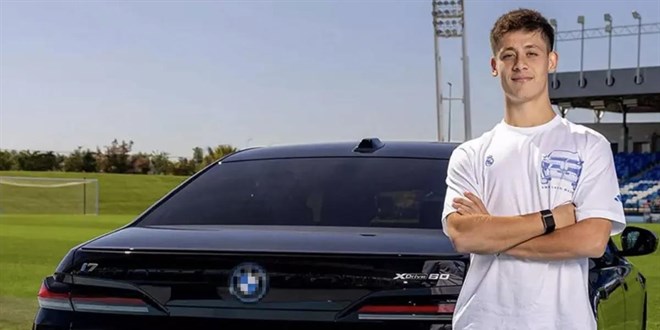 Arda Güler'e servet değerinde hediye elektrikli araba