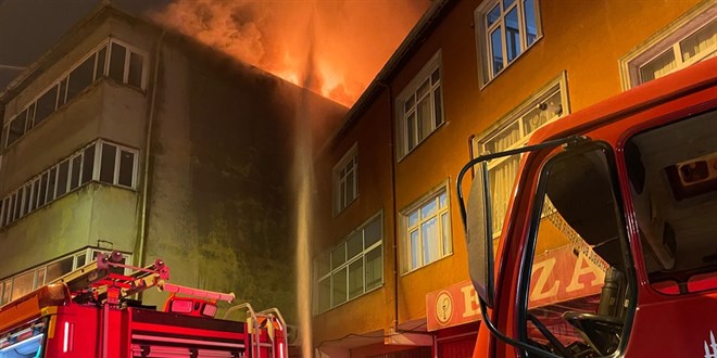 Sevgilisinin iş yerine almadığı kadın binayı kundakladı