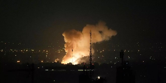 Katil İsrail ordusu ateşkese rağmen Gazze'yi vuruyor