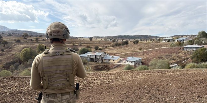 Teslim ol çağrısına ateşle karşılık verdi, vurularak etkisiz hale getirildi