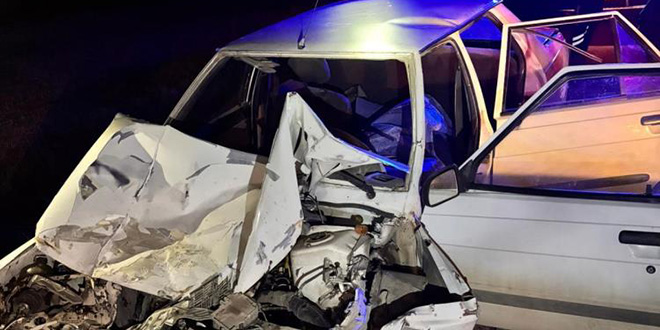 Ankara'da otomobil traktöre çarptı: 1 ölü, 1 yaralı