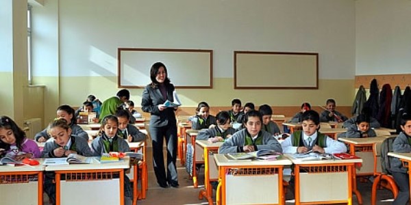 İlçedeki boş kadro öncelikle ilçedeki norm kadro fazlası öğretmenin hakkıdır