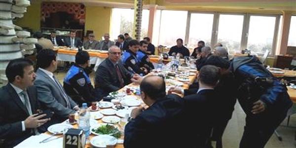 Bitlis'te polis vatandaşın ayağına gidiyor