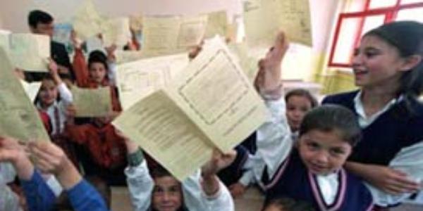 MEB: Ödenek göndereceğiz, karne parası almayın