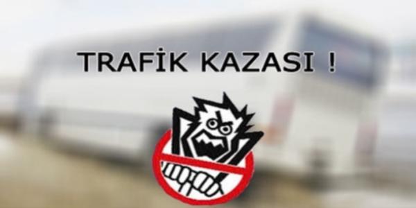 Krehir'de iki yolcu otobs devrildi: 10 yaral