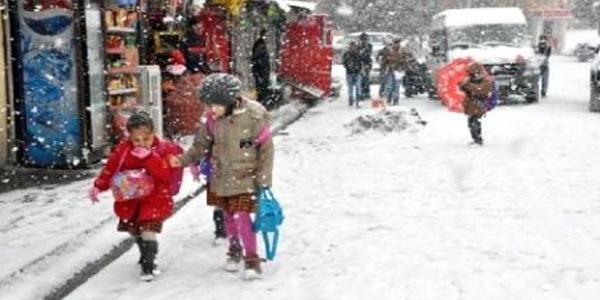 Şırnak'ta eğitime kar engeli