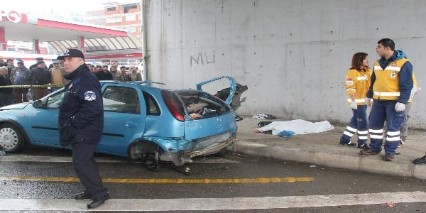 Cenaze yolunda acı kaza: 2 ölü, 2 yaralı