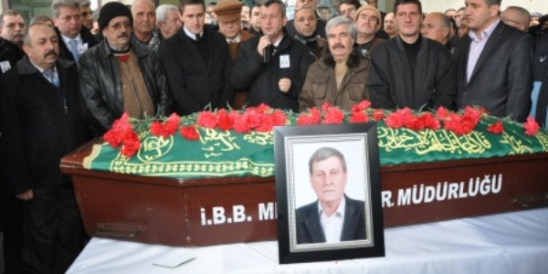 Eski belediye başkanı kalbine yenildi