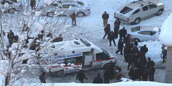 Karda kaybolanlardan birinin daha cesedine ulaşıldı