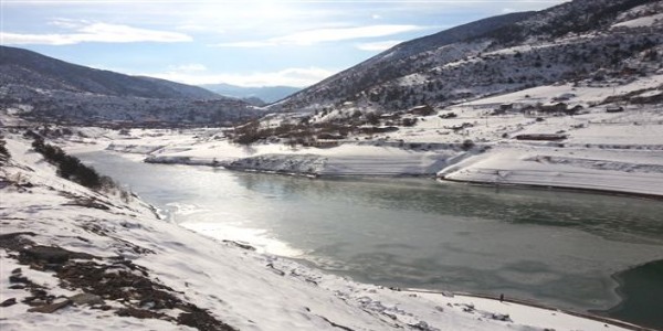 Torul Baraj buz tuttu