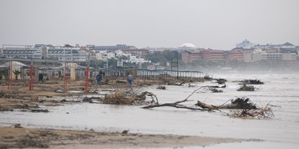 Antalya'da 5 yıldızlı otellerde su baskını