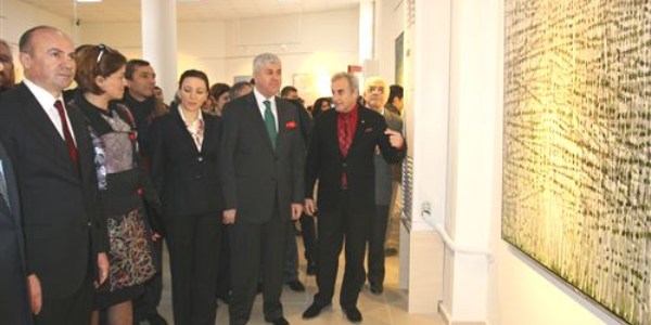 Uşak'ta sanat galerisi açıldı