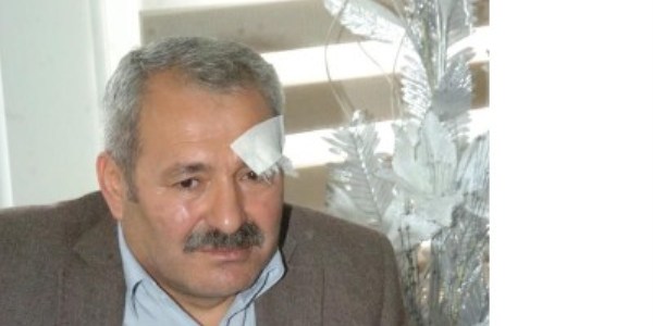 Seyyar satıcılar Prof. Dr. Dursun Odabaşı'nı dövdü
