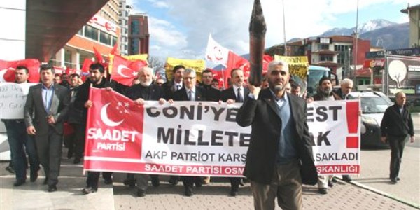 Saadet Partisi'nden patriotlara tepki yürüyüşü