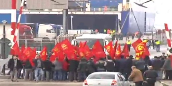 İskenderun Limanı'nda patriot eylemi