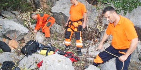 2,5 yıldır kayıp olan 'Cılız Muhtar' mağarada arandı