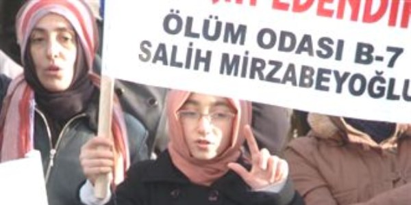 İbda-C liderinin cezasını çektiği cezaevi önünde protesto