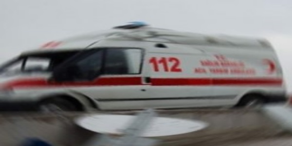 Ambulans ile TIR arpt: 2'si salk personeli 3 yaral