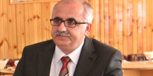Bileklerini kesen Rektör hayatını kaybetti