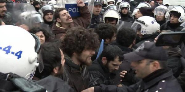 Erdoğan protestosuna 18 gözaltı