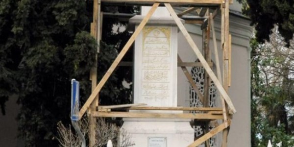 Osmanlı'ya hakaret içeren abide kaldırıldı