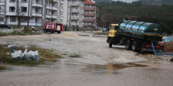 İtfaiye 24 saat görev yaptı