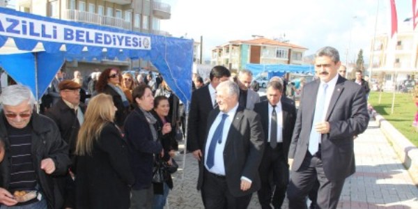Nazilli'de Bülent Ecevit parkı açıldı
