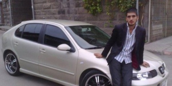 Boğazından bıçaklanan genç yaşam mücadelesini kaybetti