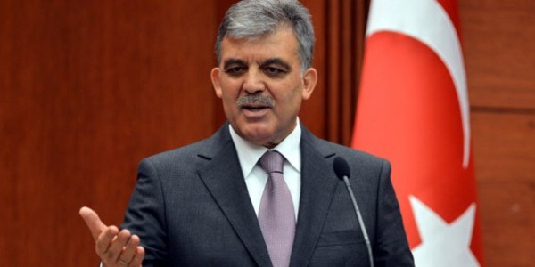 Gül'den Anadilde savunmaya onay