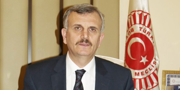 AK Parti'li Erdöl, Sağlık Komisyonu Başkanlığı'ndan istifa etti